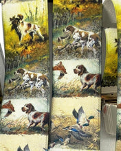Laden Sie das Bild in den Galerie-Viewer, Hosenträger JAGD - Hund - Szene (glänzende KUNSTSEIDE)