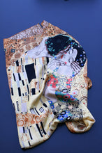Laden Sie das Bild in den Galerie-Viewer, Klimt Seidentuch